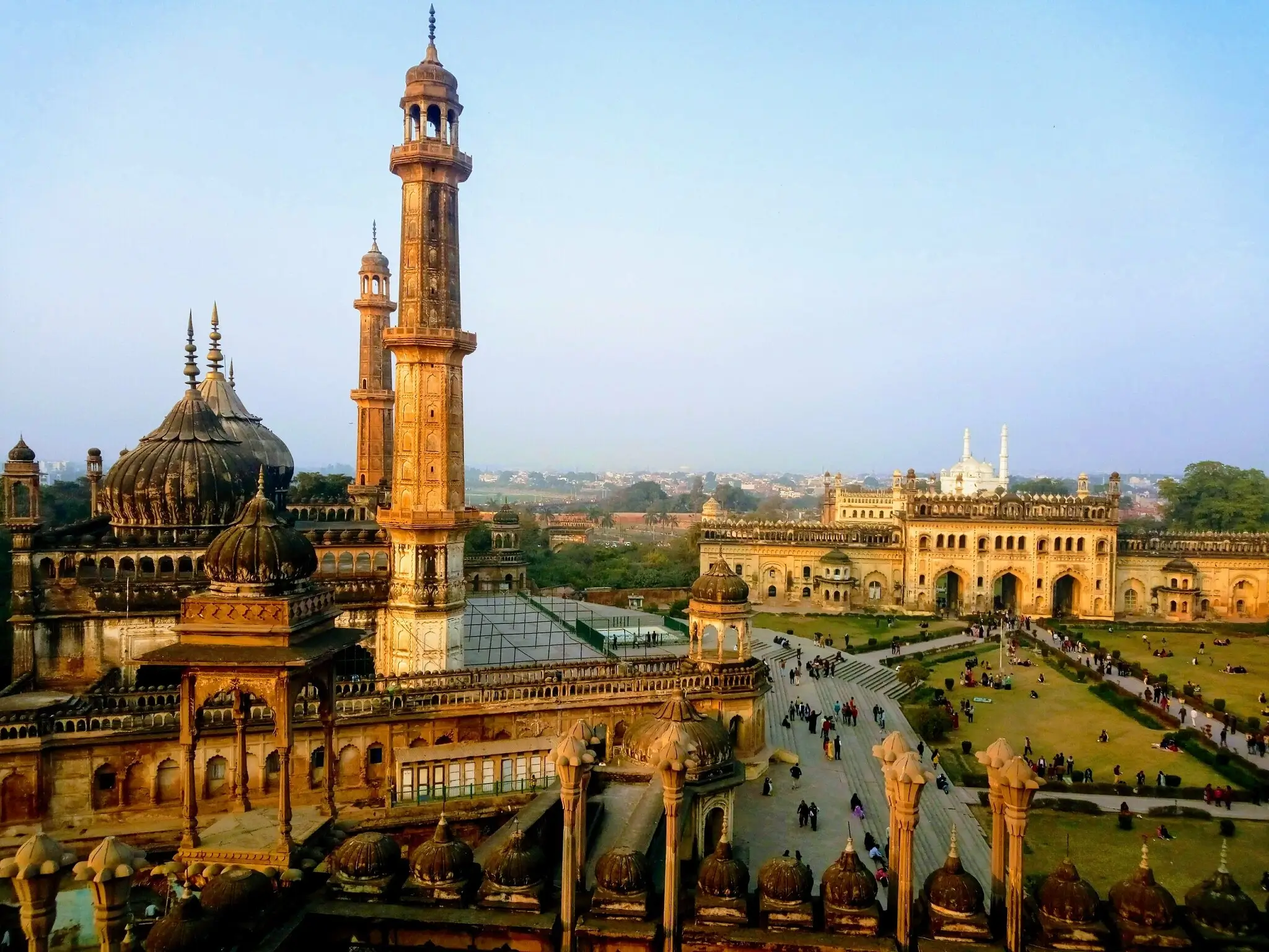 Bara Imambara -Tourist Attraction in Lucknow