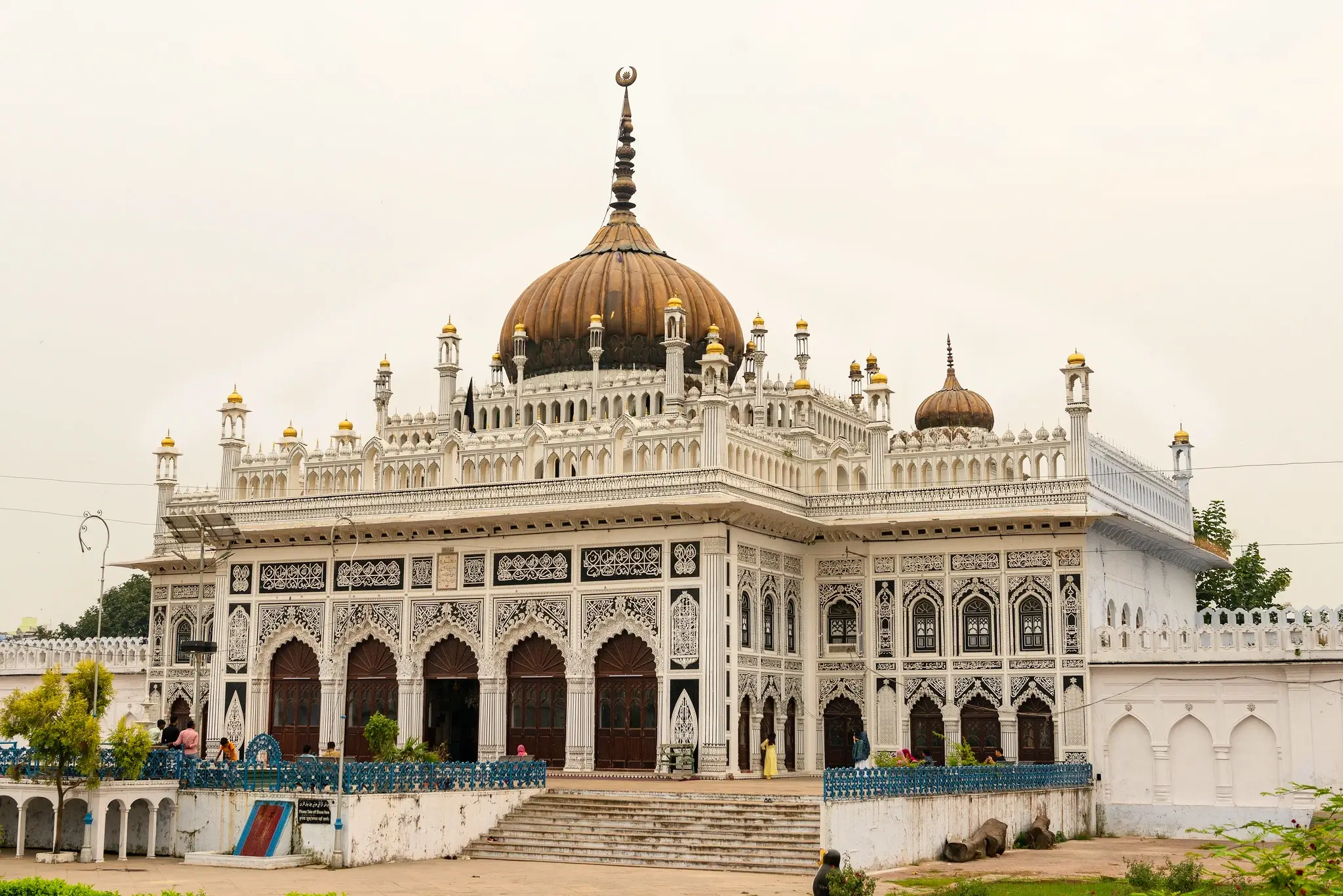 Chota Imambara- Popular Tourist Attraction in Lucknow
