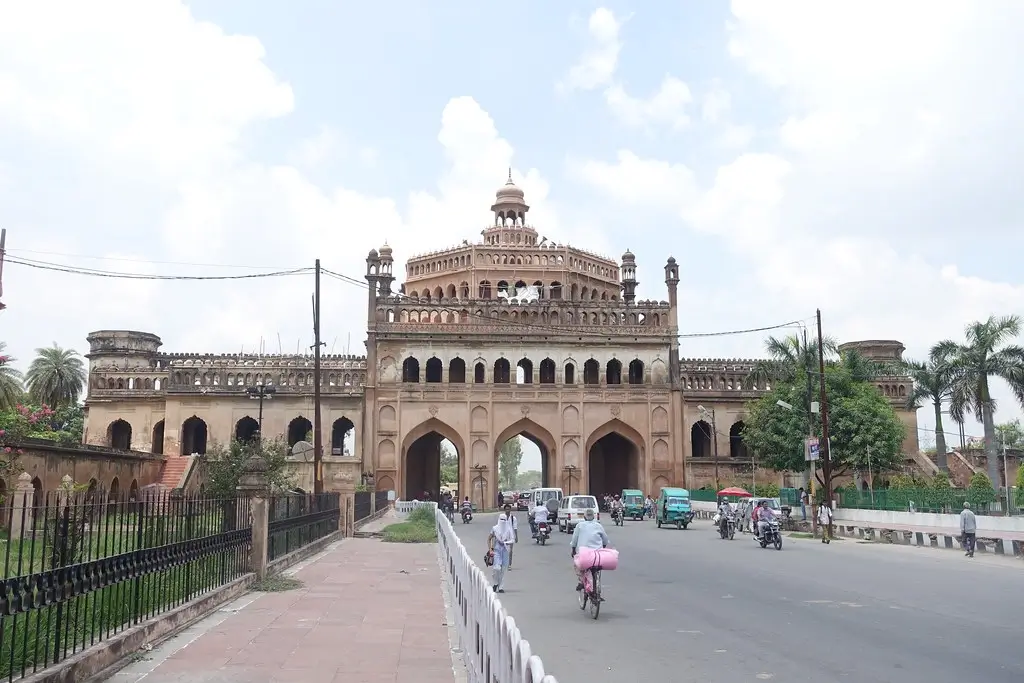 Rumi Darwaza-Must Visit Place in Lucknow