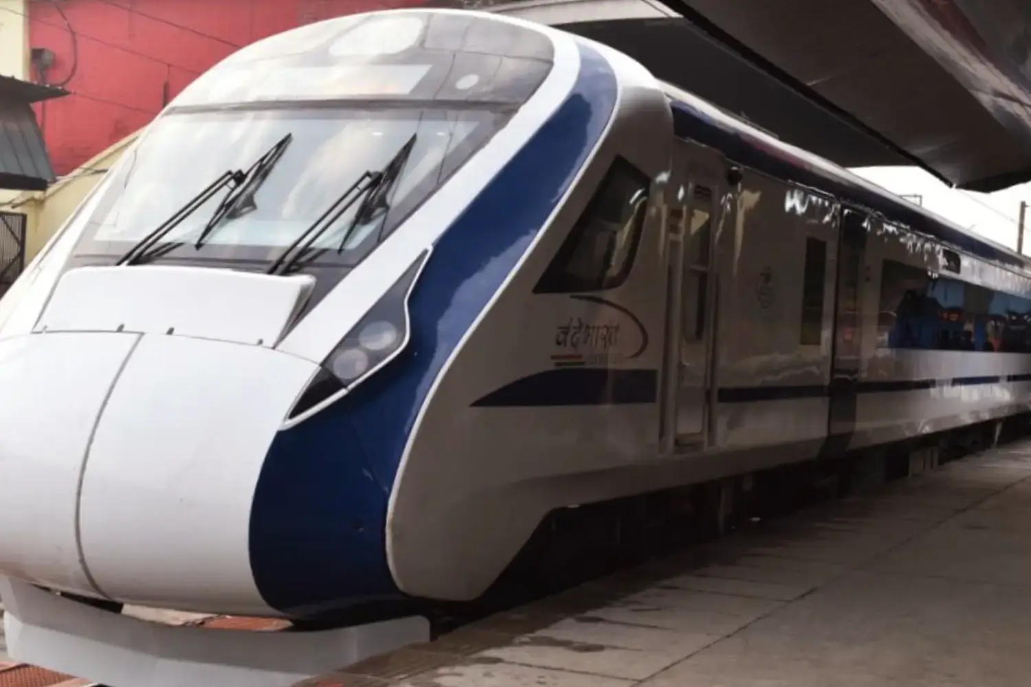 Vande Bharat Express to Link Varanasi, Chitrakoot, and Khajuraho